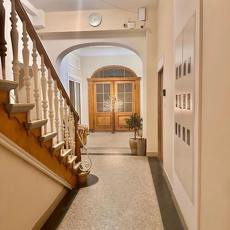 Klimatyczny Apartament Nr 8 Z Widokiem Na Gory Sowie ビエラバ エクステリア 写真